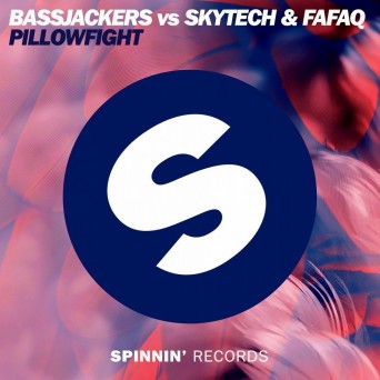 Bassjackers vs Skytech & Fafaq – Pillowfight
