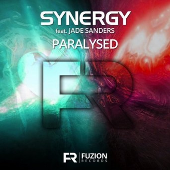 Synergy Feat. Jade Sanders – Paralysed