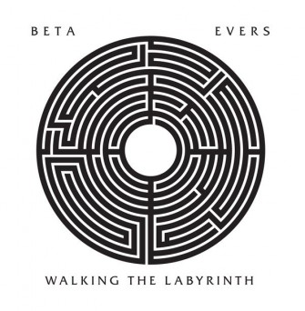 Beta Evers – Walking The Labyrinth