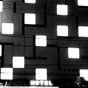 TB – Heartbreak Hotel