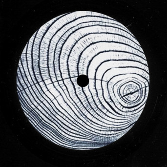 Achromatic – Raw 01