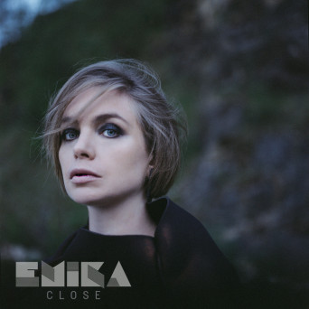 Emika – Close