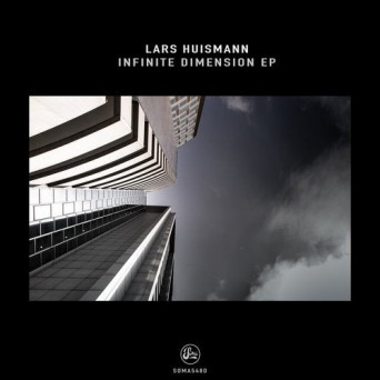 Lars Huismann – Infinite Dimension