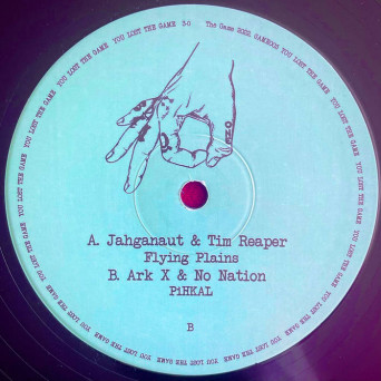 Jahganaut & Tim Reaper & Ark X & No Nation – Flying Plains / PiKHAL