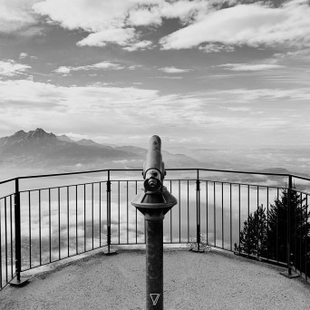 Sir Rizio, Fred Monk – Bilocular